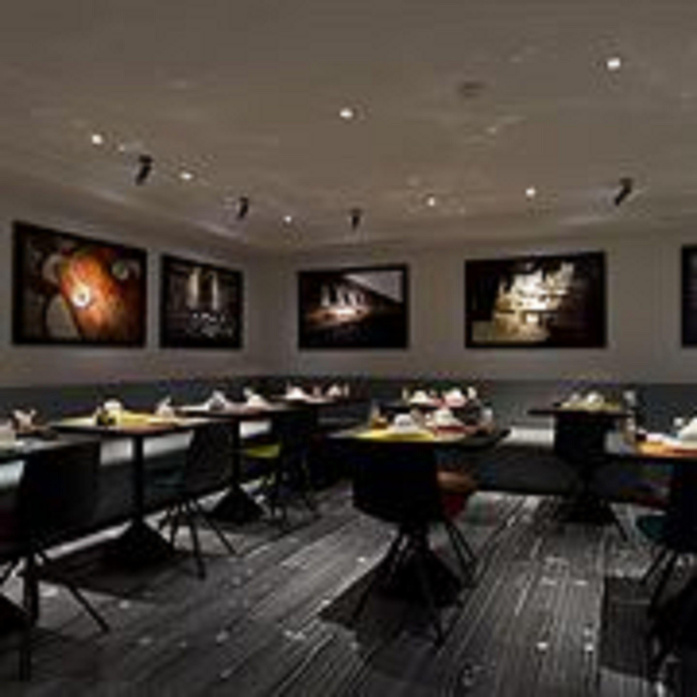 Hotel Atmospheres 4*