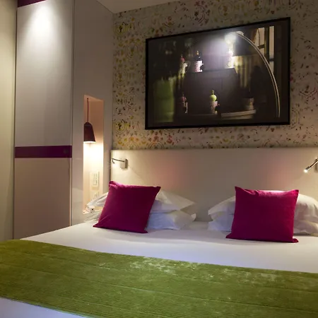 Atmospheres Hotel 4*