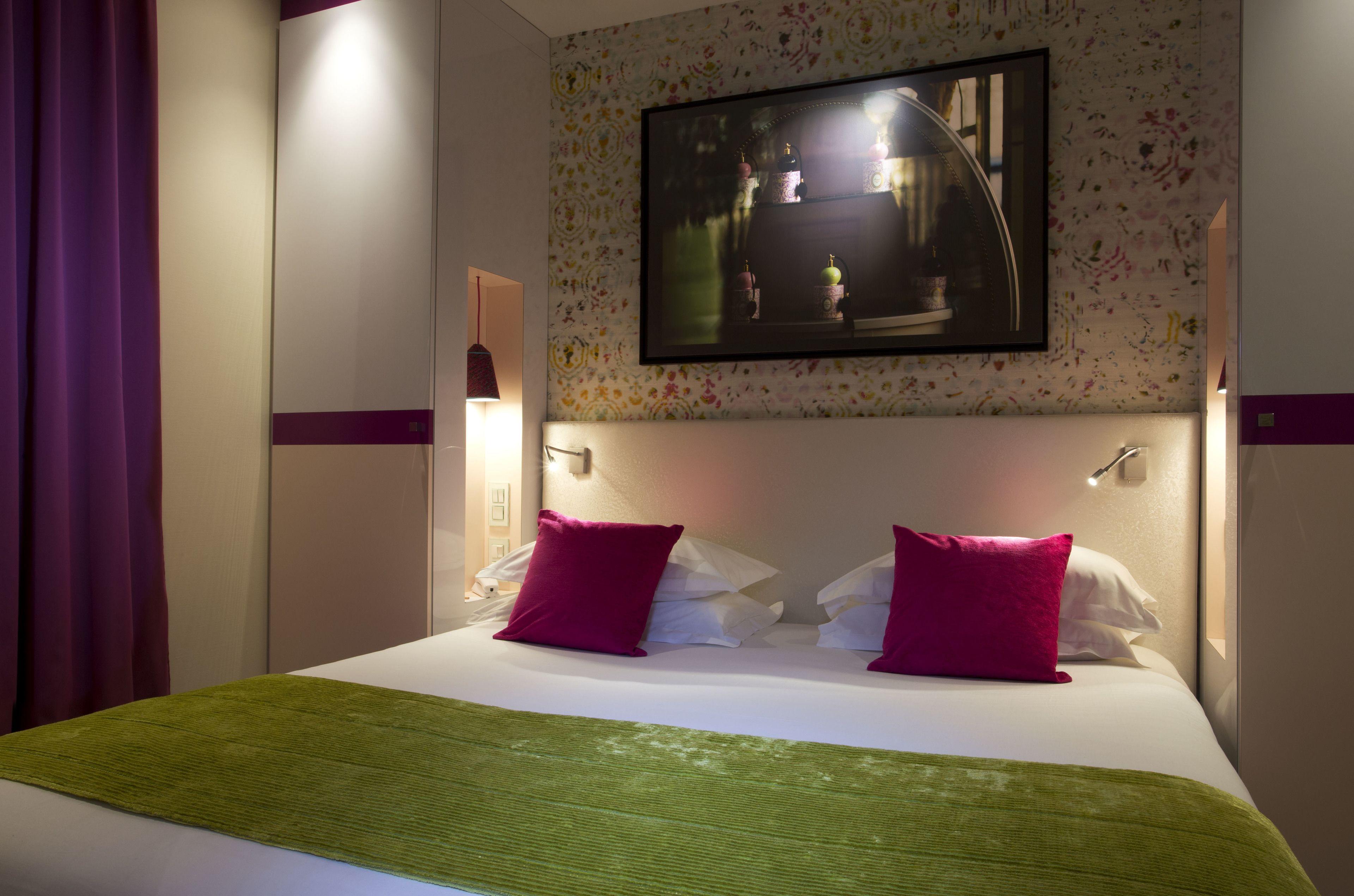 Atmospheres Hotel 4*